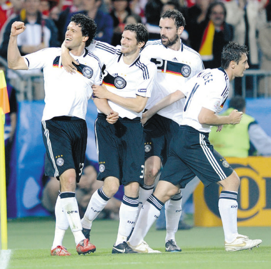 关于马来西亚队鏖战德国队,黄鸭组合统治全场的信息 关于马来西亚队鏖战德国队,黄鸭组合统治全场的信息