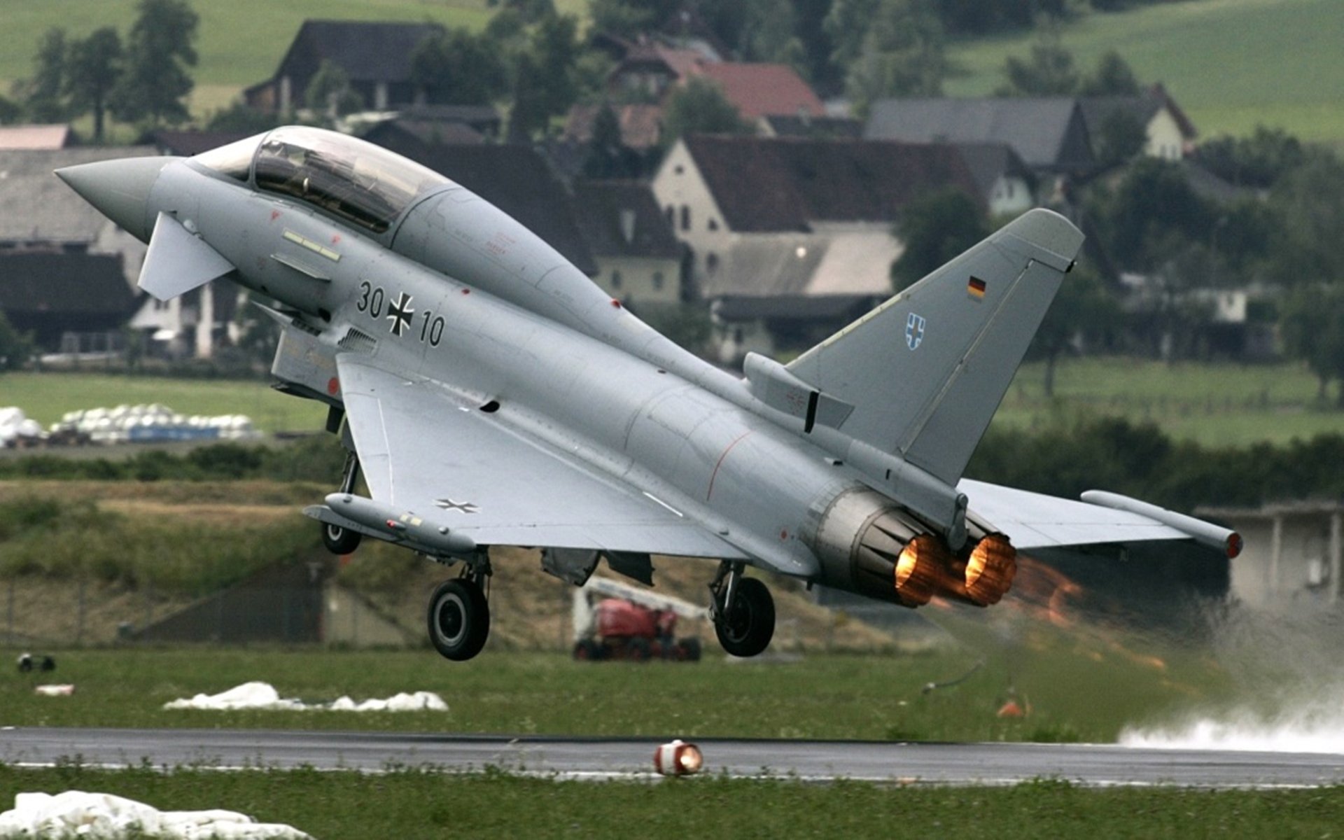 新生代巨兽的宣言,七尺屏障与三分雨—切特攻防两端统治,黄蜂主场蛰伤快船