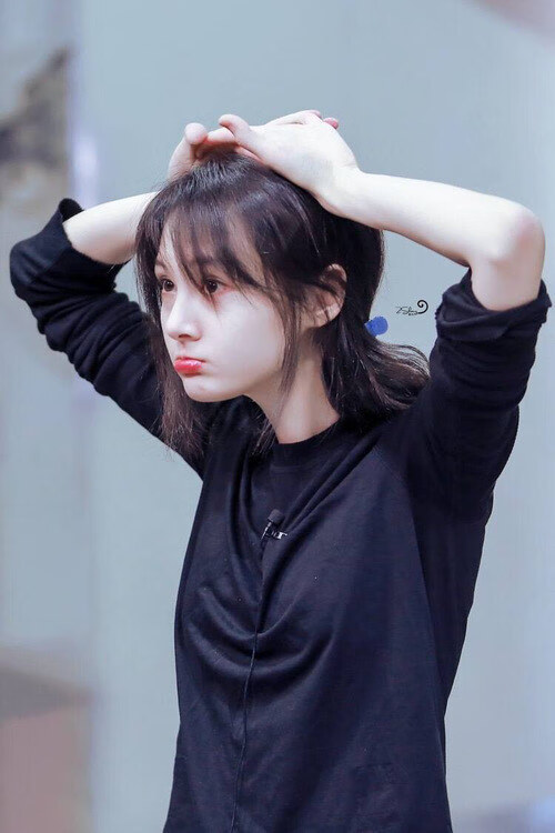 当尼日利亚传奇遇上尼斯海岸，卡拉斯科如何用一记倒钩点燃慈善之夜的灵魂